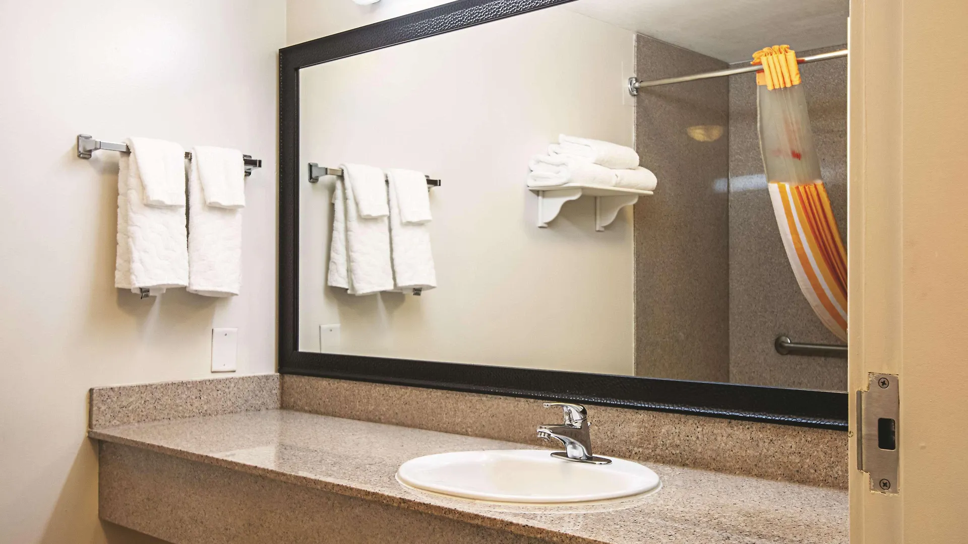 La Quinta Inn By Wyndham Vancouver Airport Richmond 3*,  Kanada