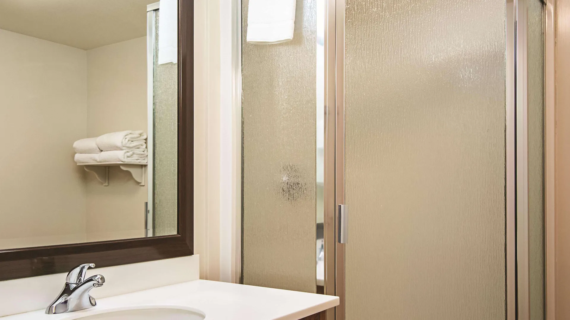 La Quinta Inn By Wyndham Vancouver Airport Richmond